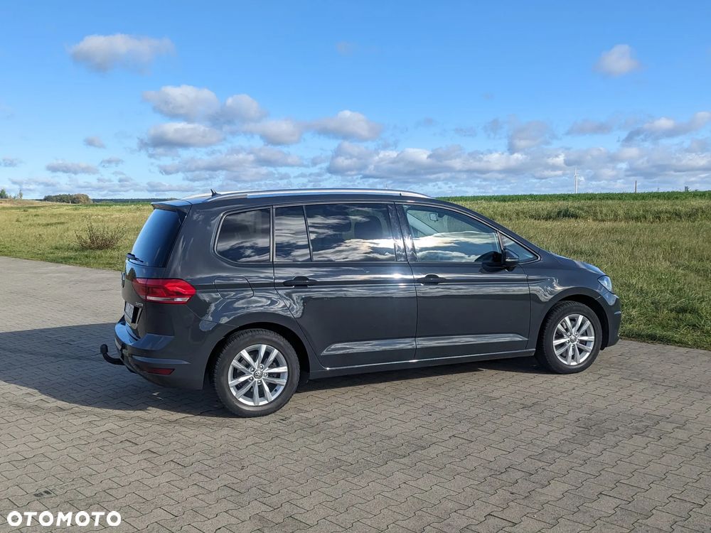 Volkswagen Touran 2.0 TDI BMT Comfortline - 15