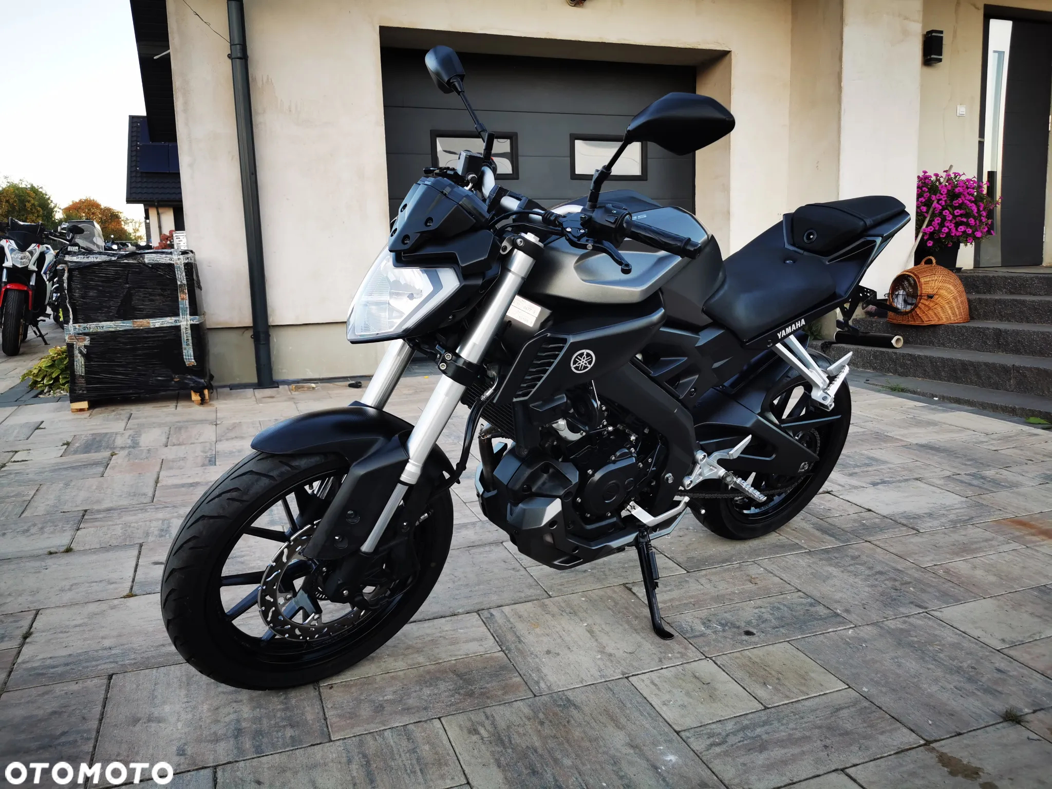 Yamaha MT - 28