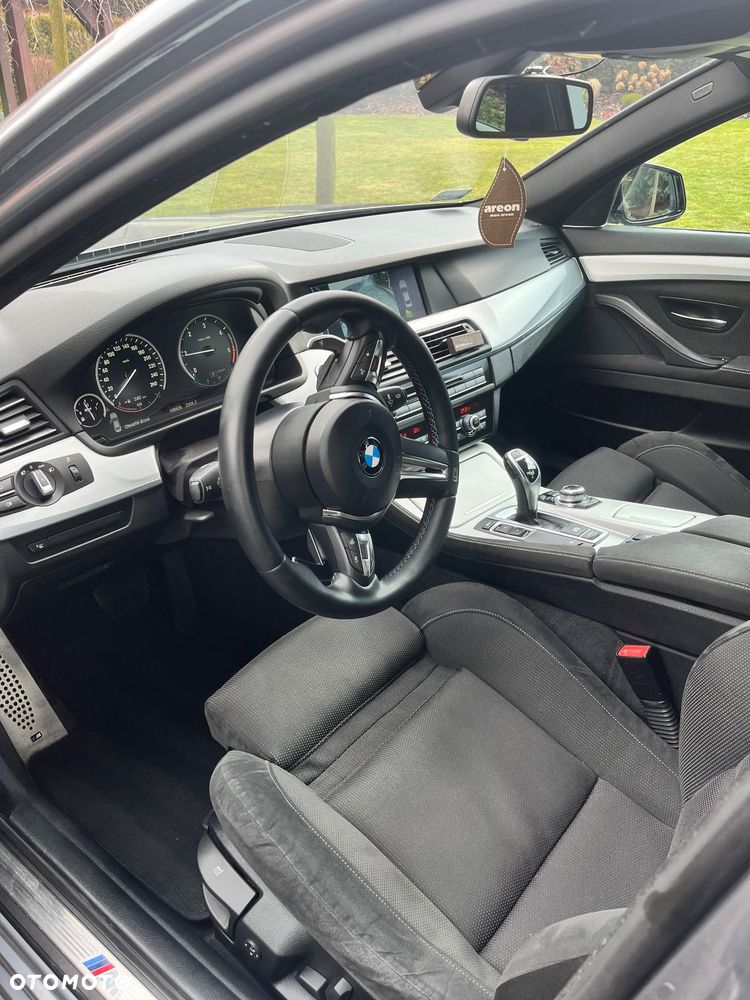 BMW Seria 5 520d xDrive - 11