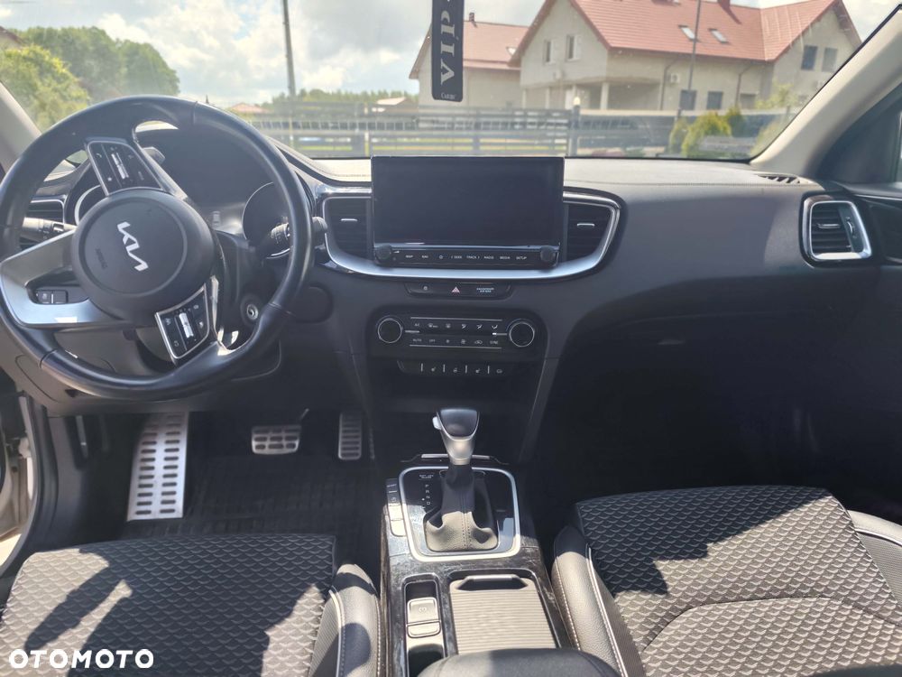Kia Ceed 1.5 T-GDI Business Line DCT - 11