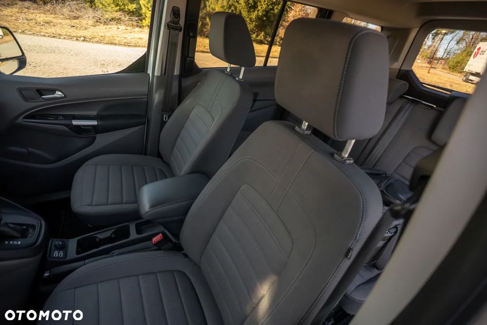 Ford Tourneo Connect Grand - 19