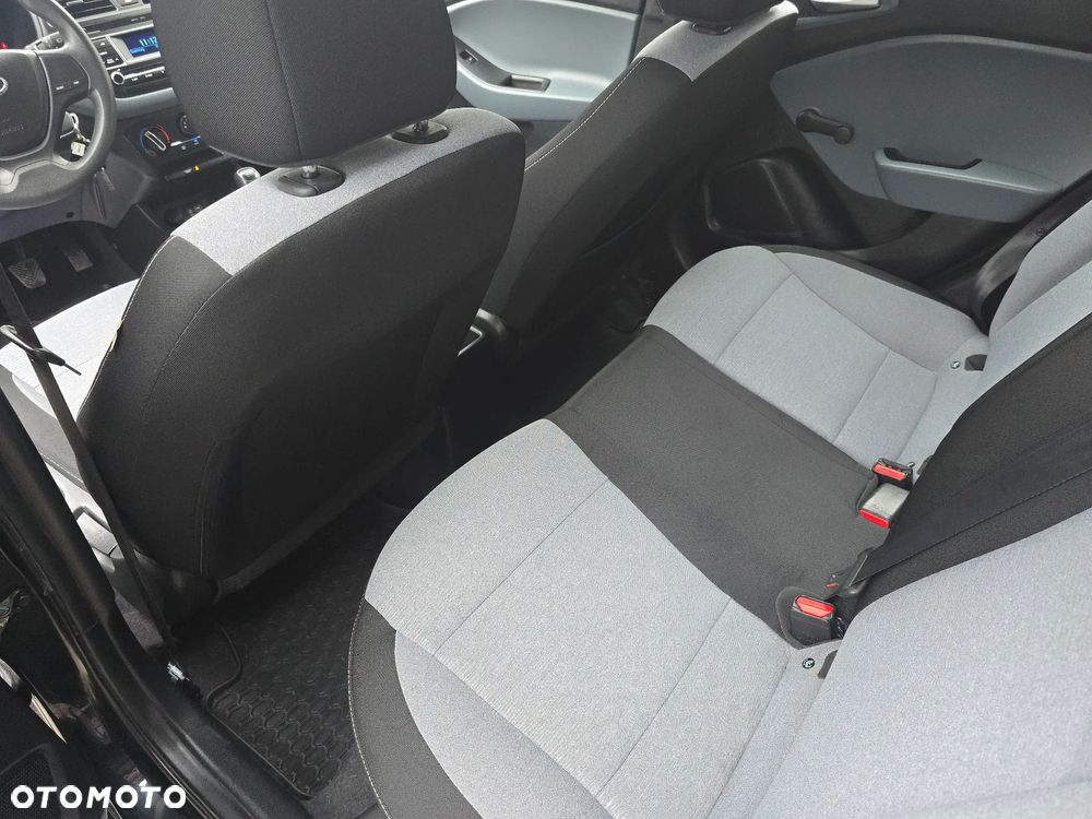 Hyundai i20 1.2 Pure - 10