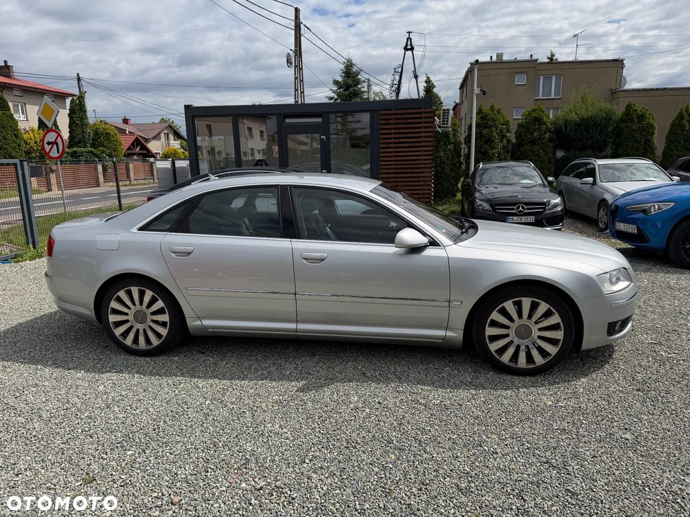 Audi A8 4.2 Quattro - 8