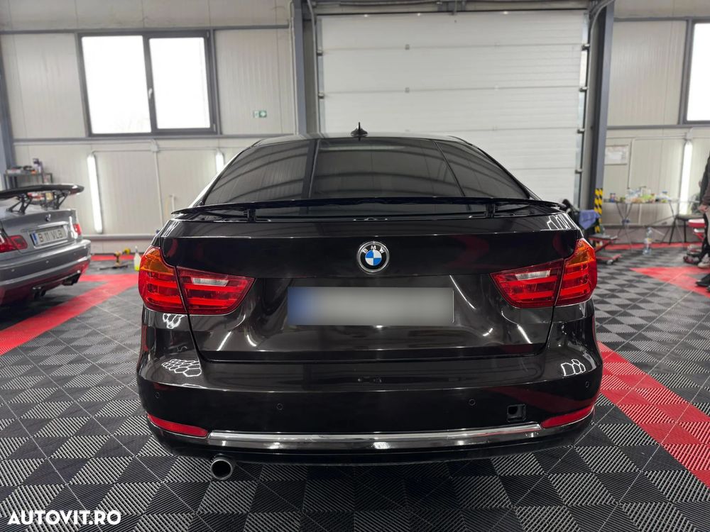 BMW Seria 3 320d - 5