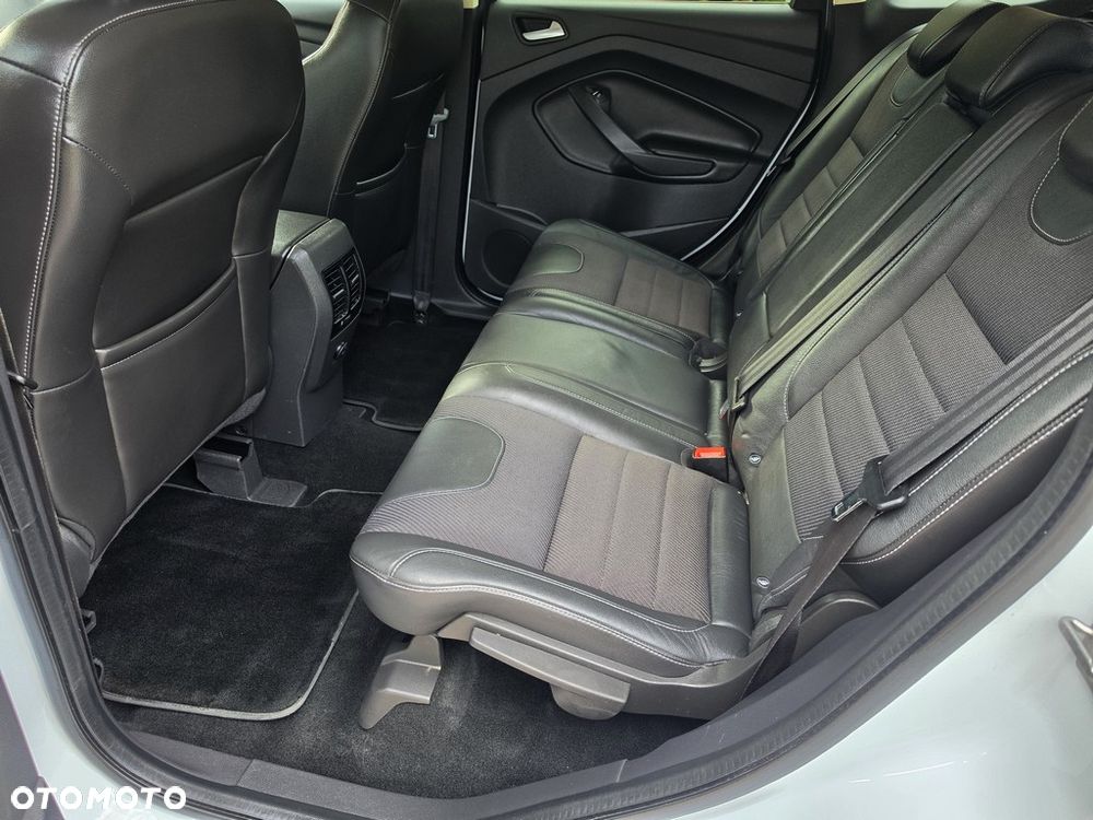 Ford Kuga 2.0 TDCi 4x4 Titanium - 23