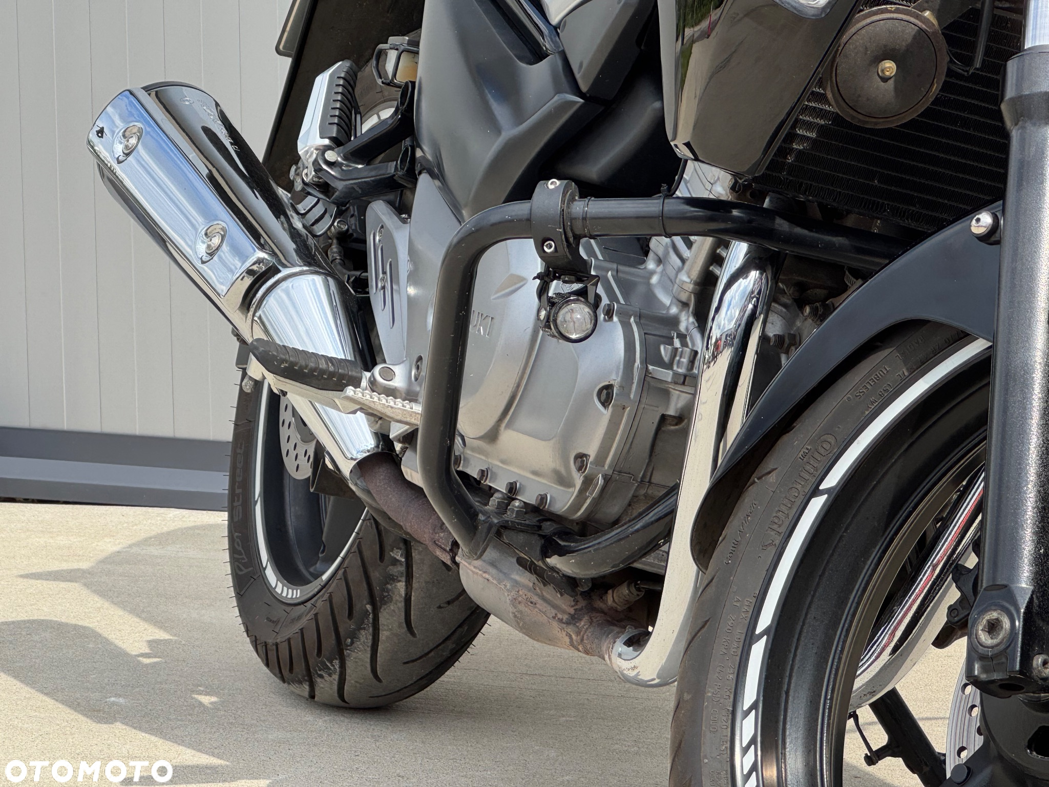 Suzuki GW 250 - 3