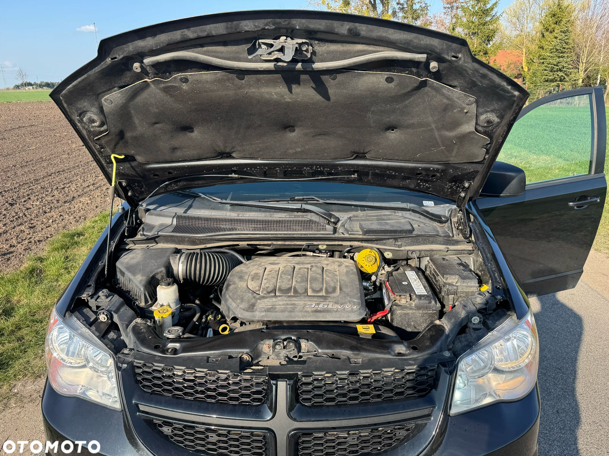 Dodge Grand Caravan - 16