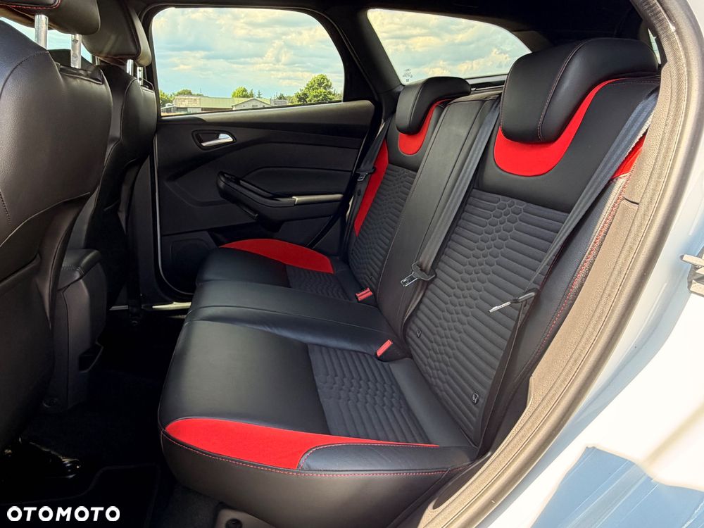 Ford Focus - 39