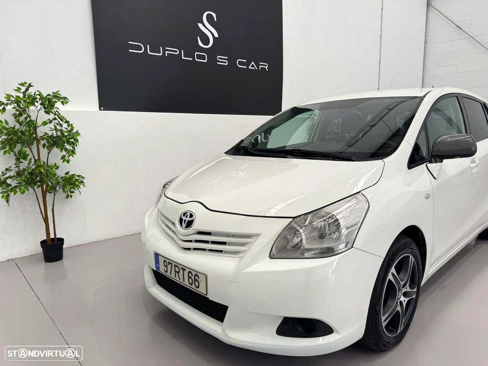 Toyota Verso 2.0 D-4D Executive - 3