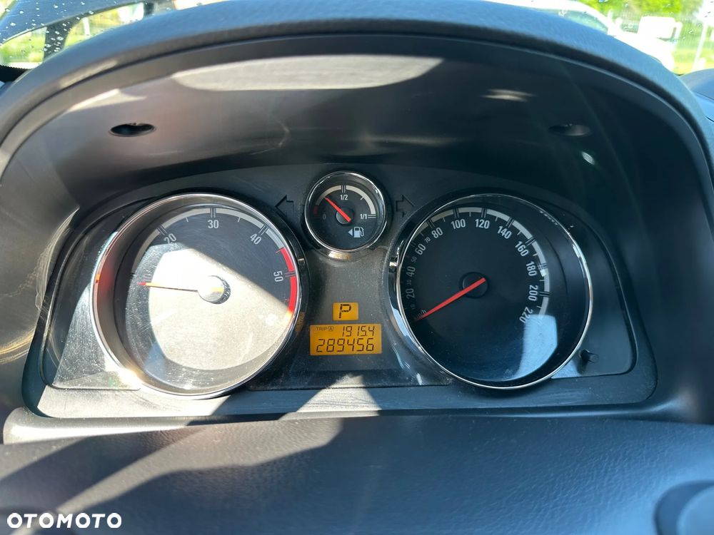 Opel Antara - 16