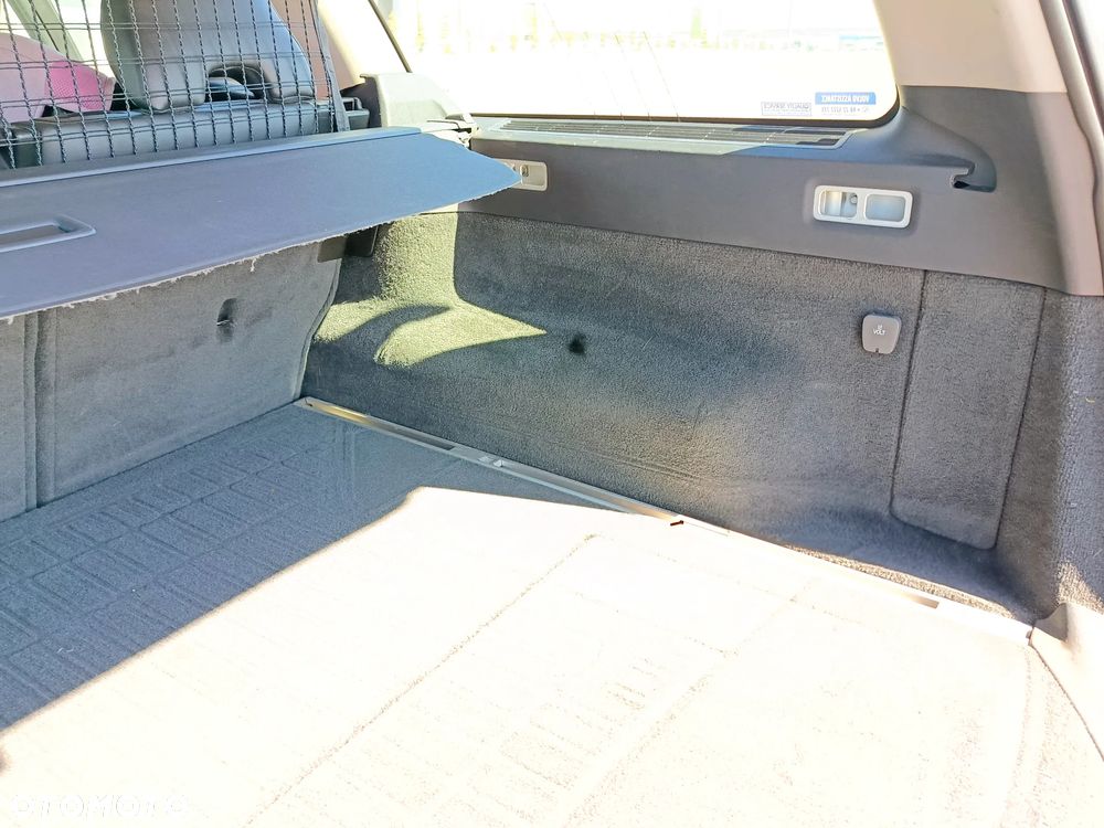 Volvo V70 2.5T Momentum - 18