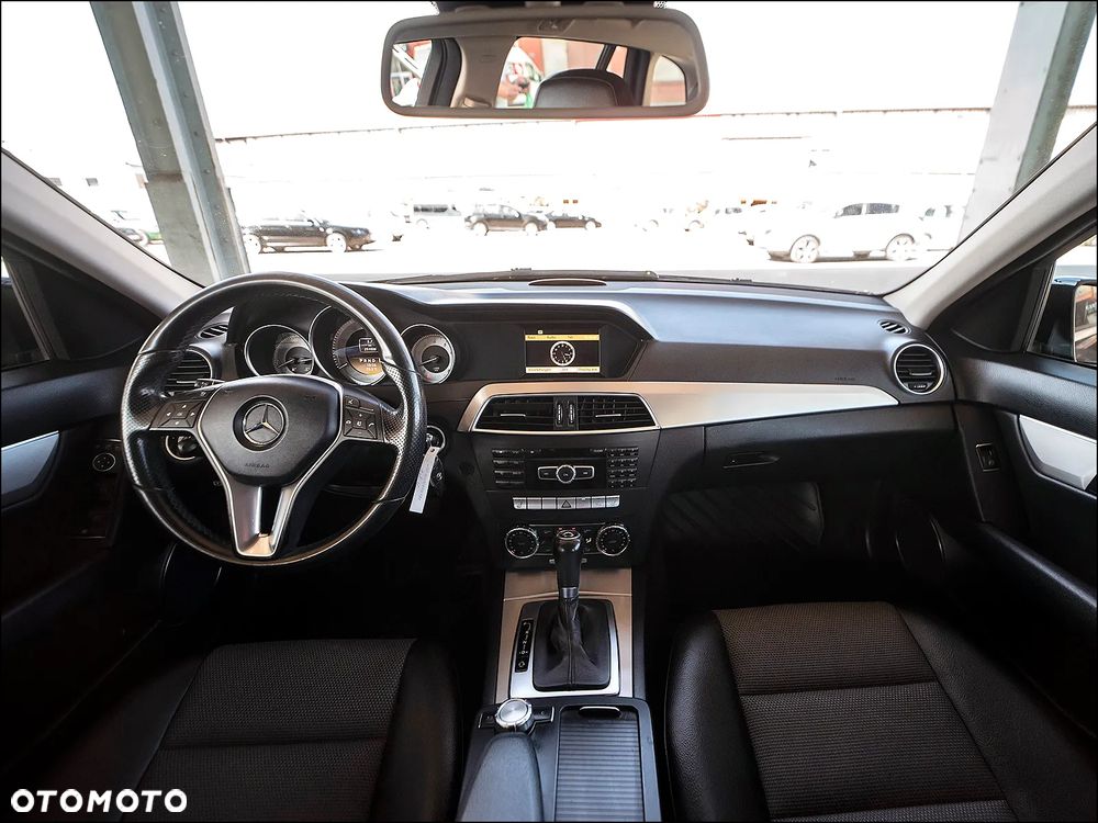Mercedes-Benz Klasa C 180 BlueEFFICIENCY 7G-TRONIC Avantgarde - 18