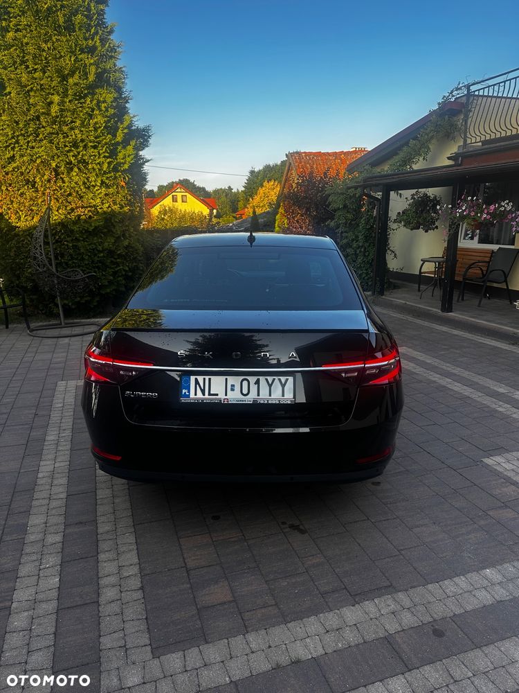 Skoda Superb 2.0 TDI SCR Style DSG - 4