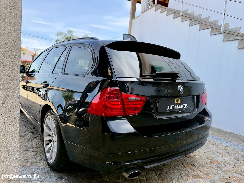 BMW 320 d Navigation Sport - 22