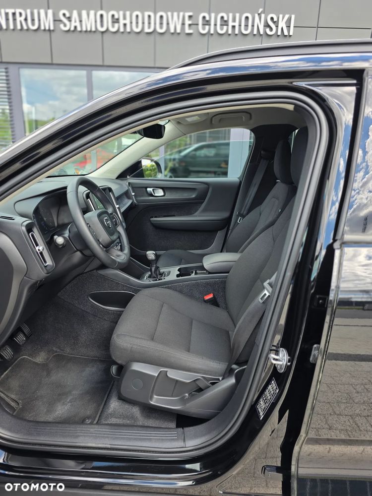 Volvo XC 40 T3 Momentum Pro - 19