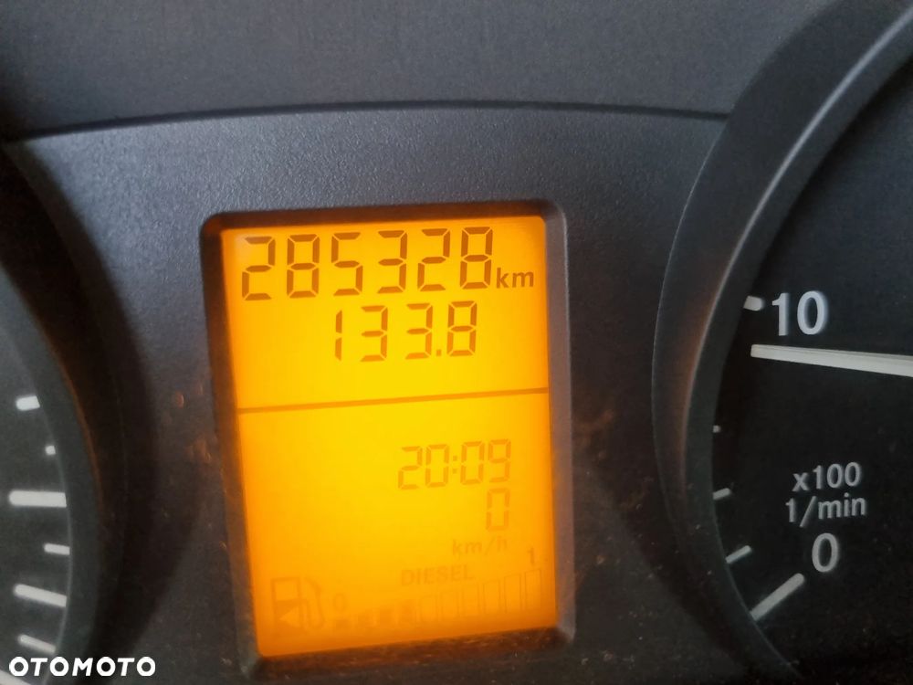 Mercedes-Benz Sprinter - 22