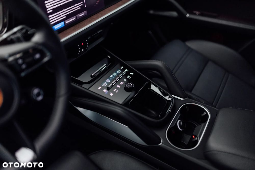 Porsche Cayenne S E-Hybrid PHEV - 24