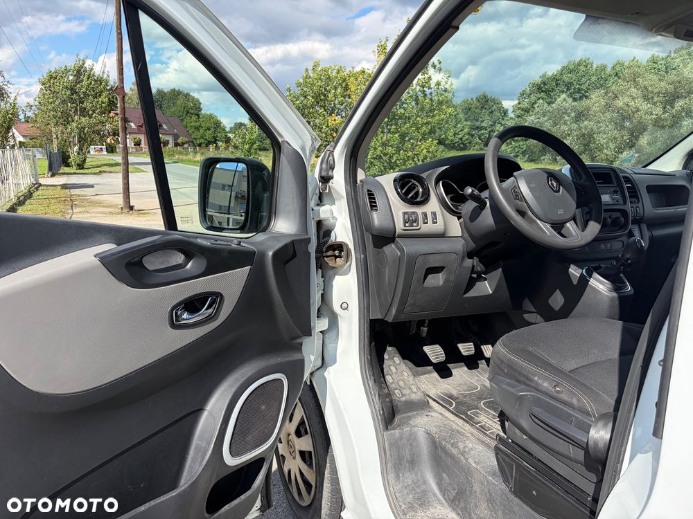 Renault Trafic - 12