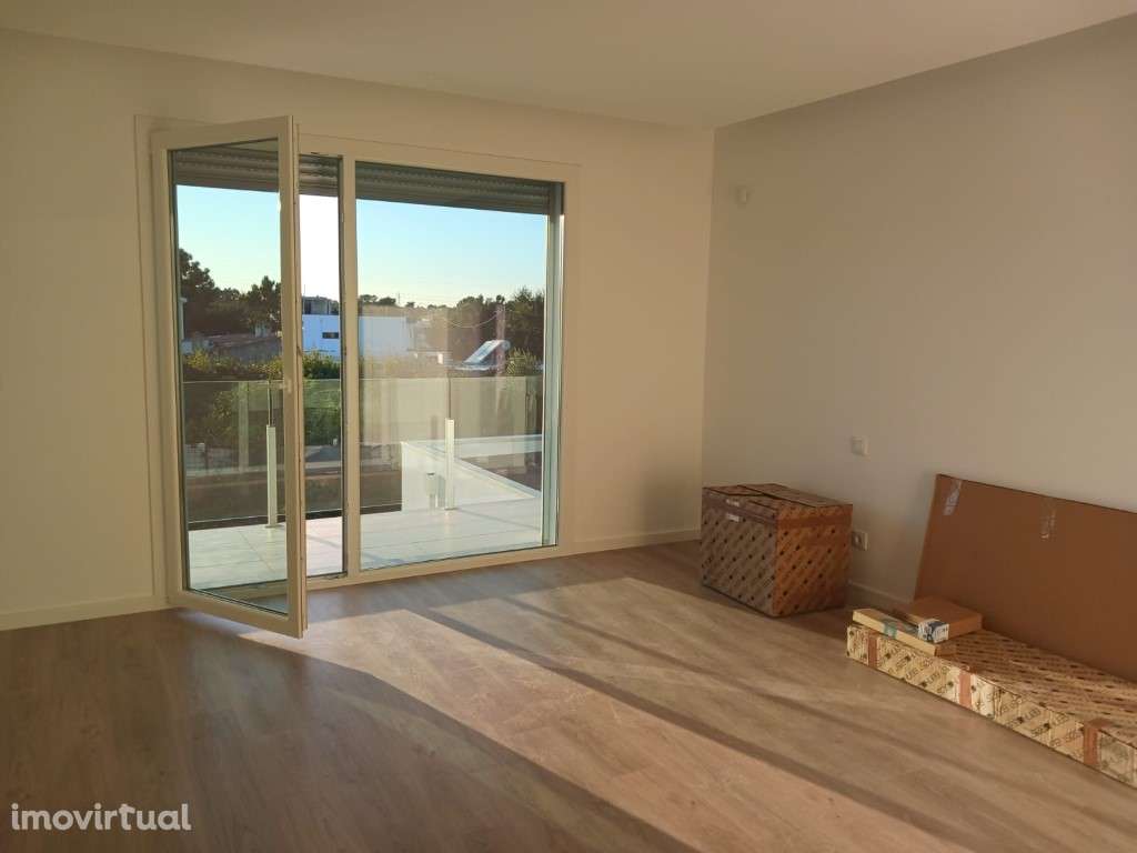 Moradia Duplex T3 em Pinhal General- Fernão Ferro - Grande imagem: 2/33