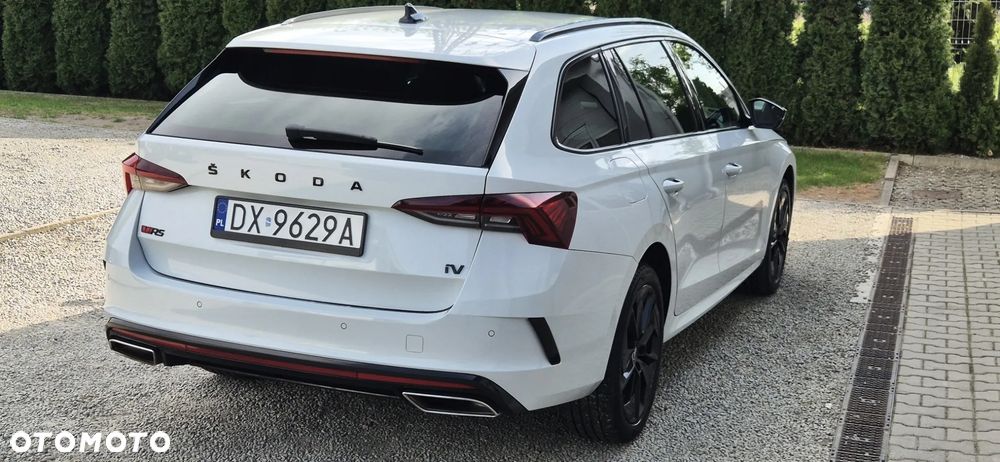 Skoda Octavia 1.4 TSI DSG RS First Edition - 10