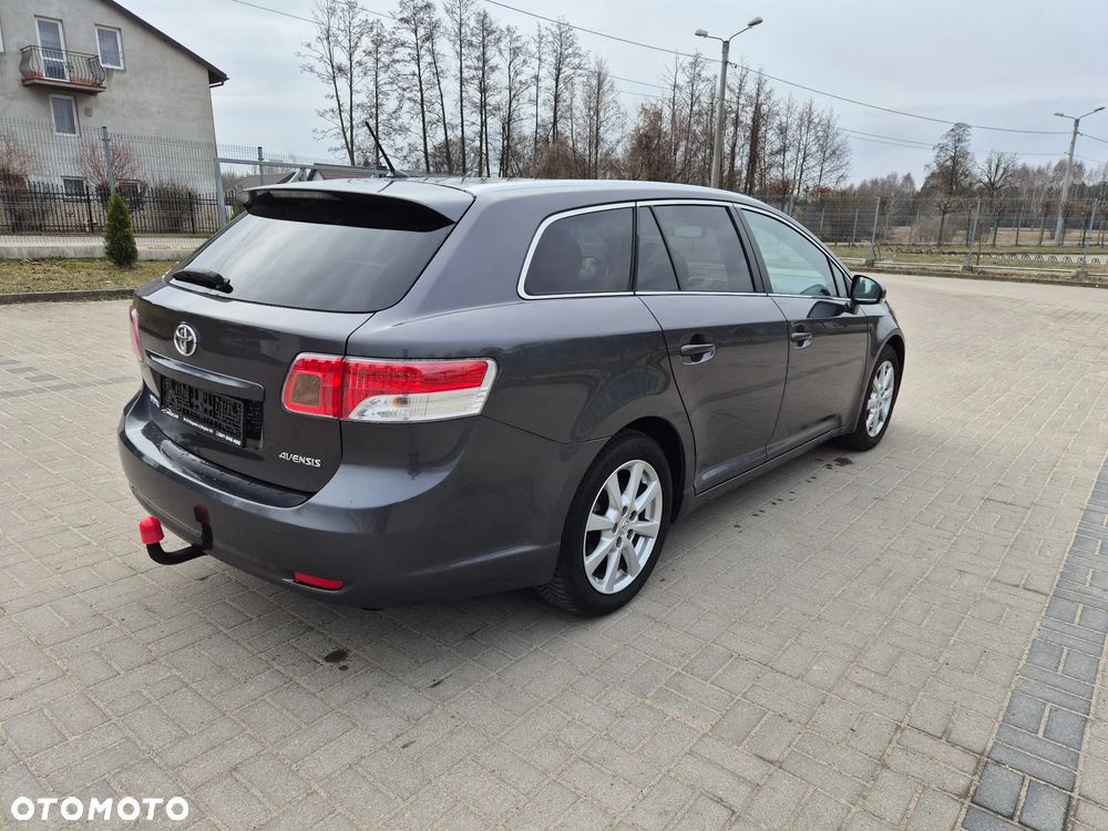 Toyota Avensis 1.8 Sol - 4