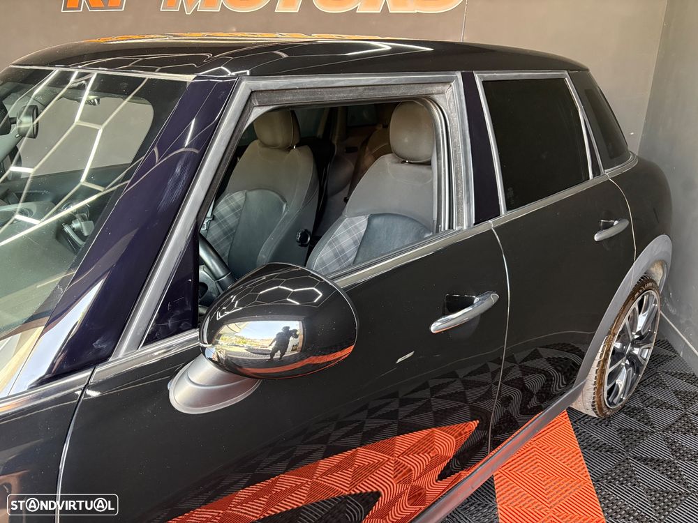 MINI 5 Portas Cooper D Aut. - 19