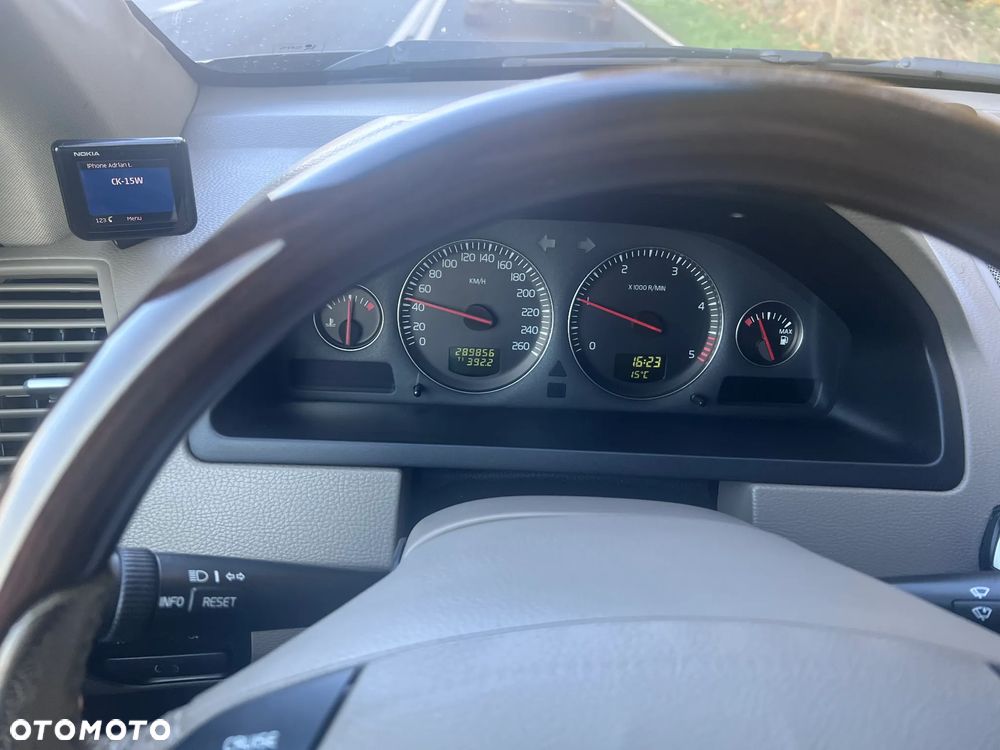 Volvo XC 90 2.4 D5 Momentum - 19