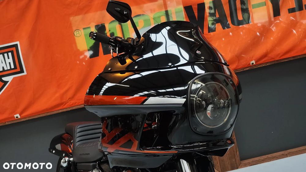 Harley-Davidson Dyna - 19