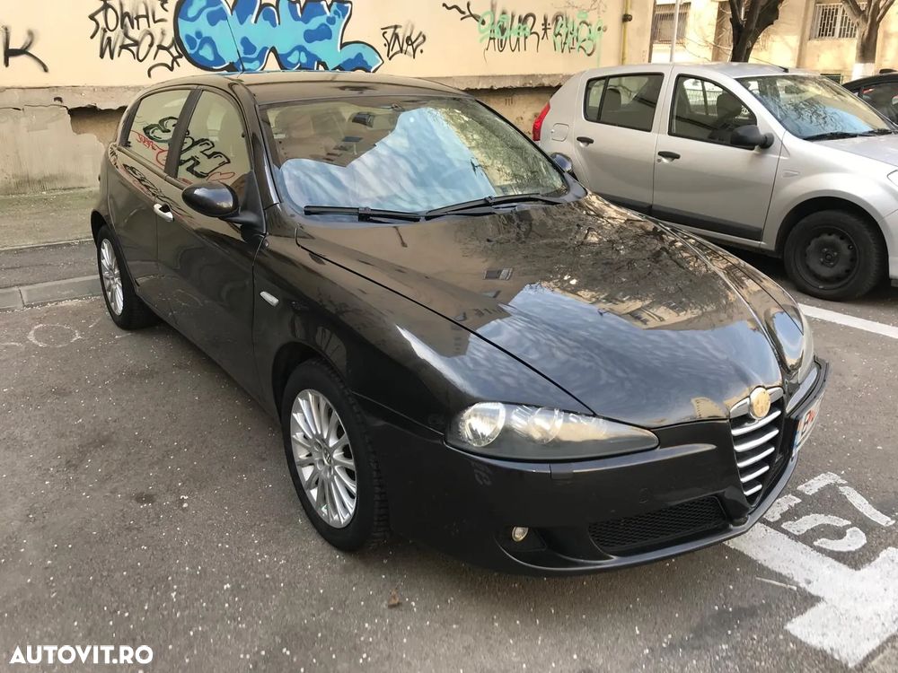 Alfa Romeo 147 1.9 JTD 16V M-Jet Distinctive - 2