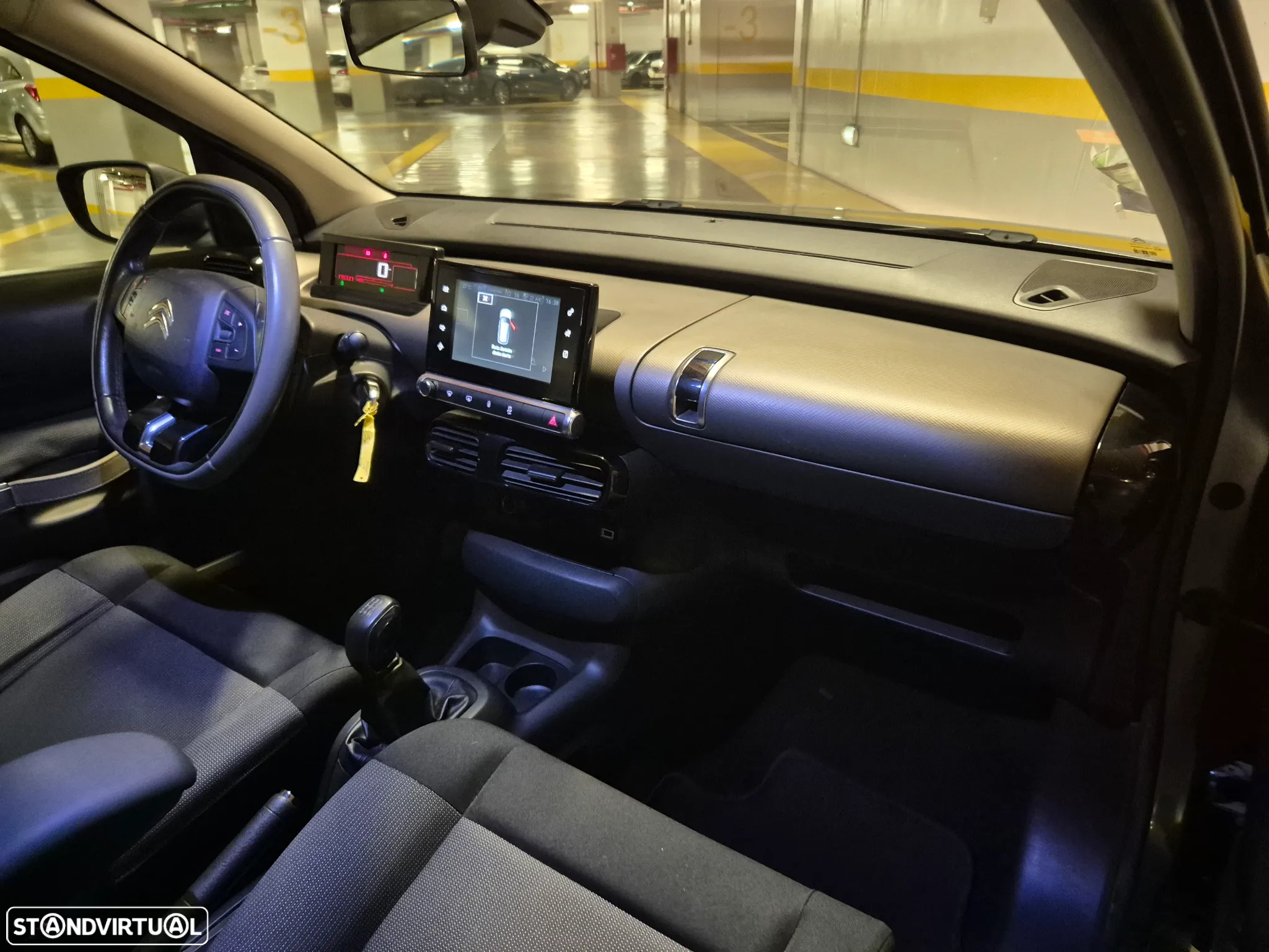 Citroën C4 Cactus BlueHDi 100 Stop&Start Shine - 38