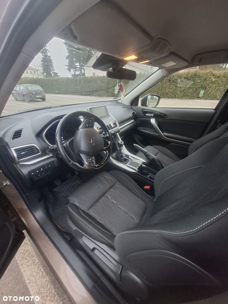 Mitsubishi Eclipse Cross 1.5 T Intense - 10