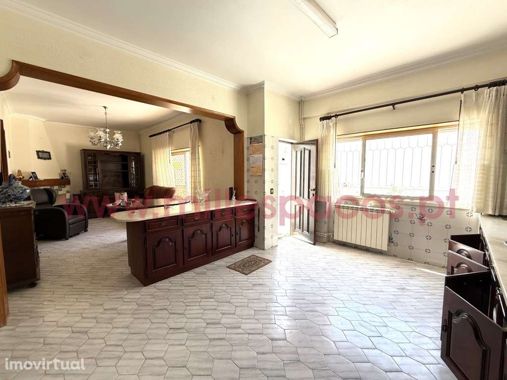 Moradia V6 com Garagem Centro da Cidade - Grande imagem: 5/57