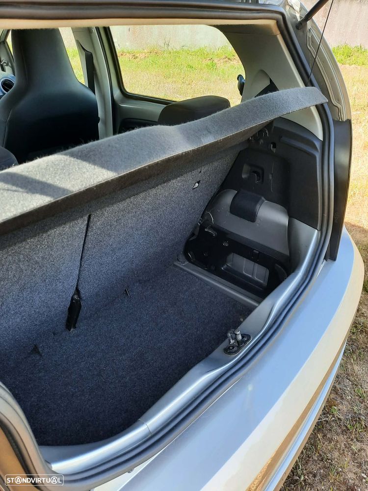 VW Up! 1.0 BMT Move - 13