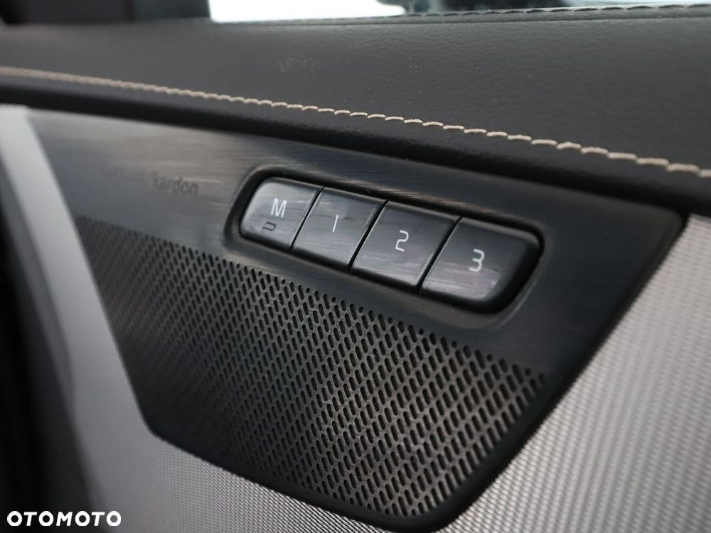 Volvo XC 90 - 41