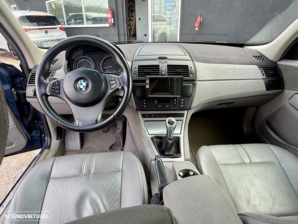BMW X3 2.0 d SE - 22