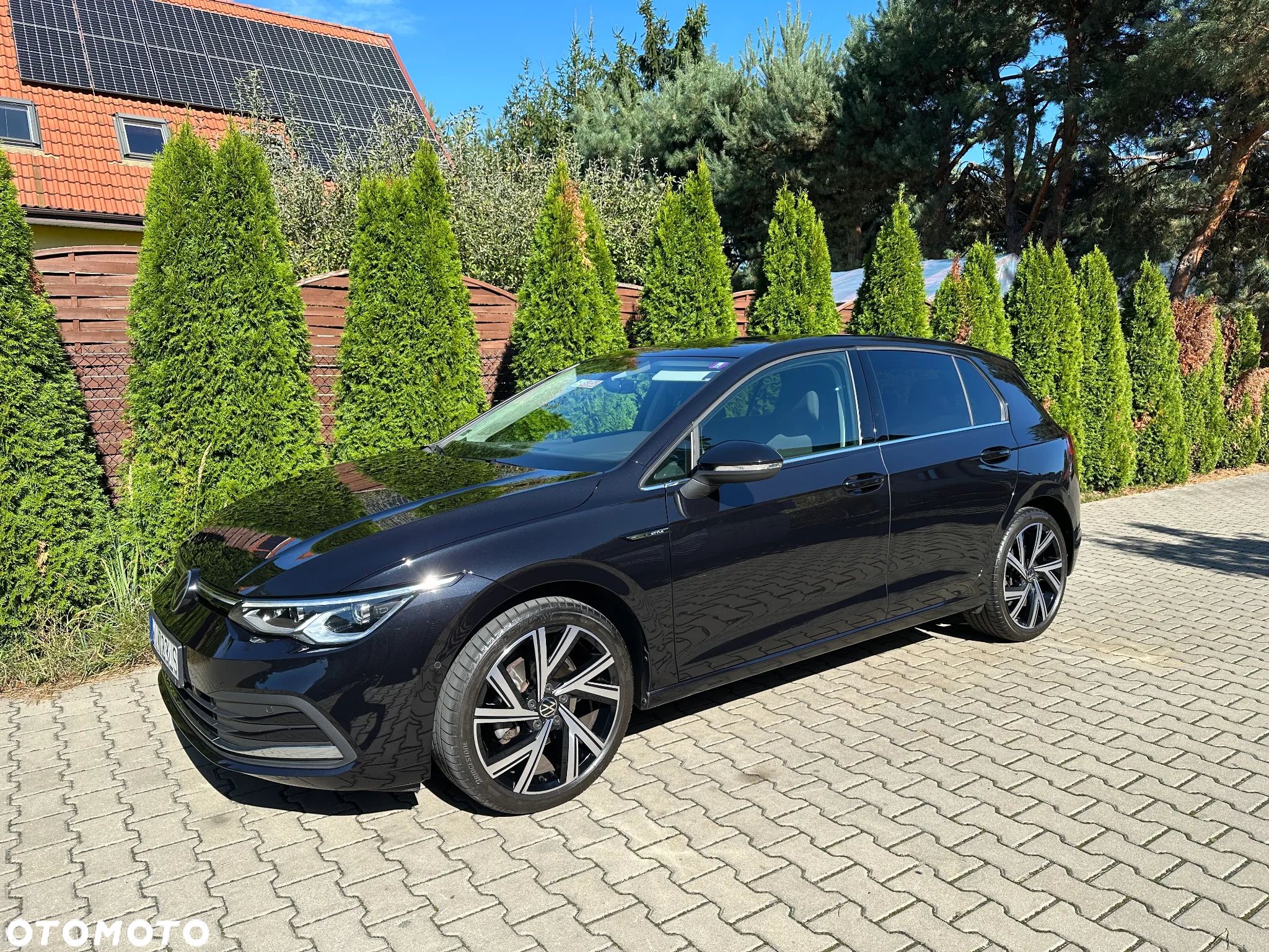 Volkswagen Golf - 1