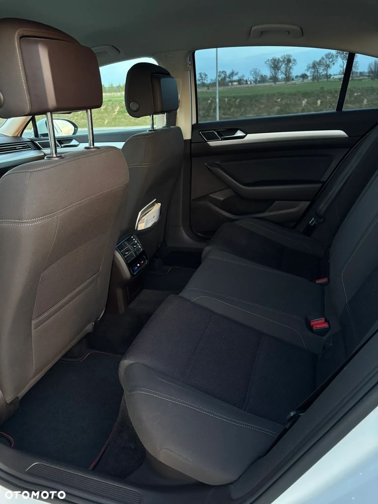 Volkswagen Passat 1.4 TSI BMT ACT Comfortline - 17