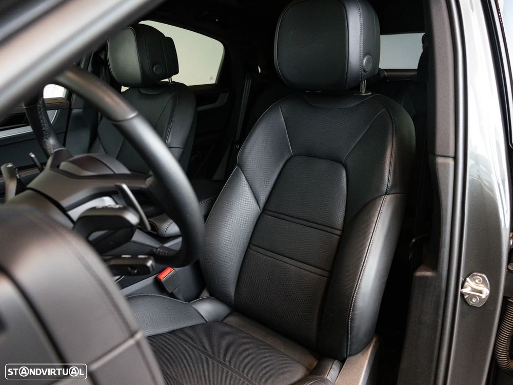 Porsche Cayenne Coupé E-Hybrid - 24