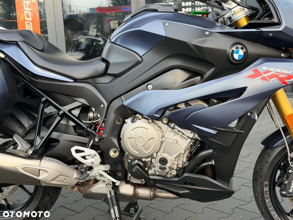 BMW XR - 7