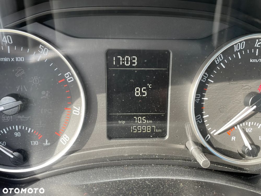 Skoda Octavia 1.4 TSI Ambiente - 25