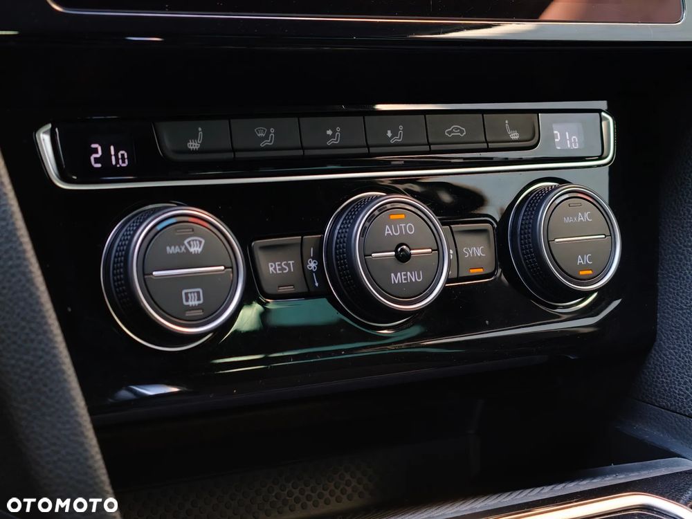 Volkswagen Passat 1.5 TSI EVO Business DSG - 34