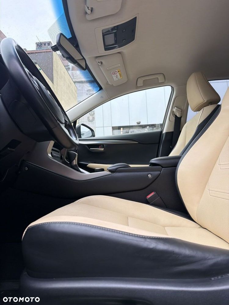 Lexus NX 300h Comfort AWD - 11