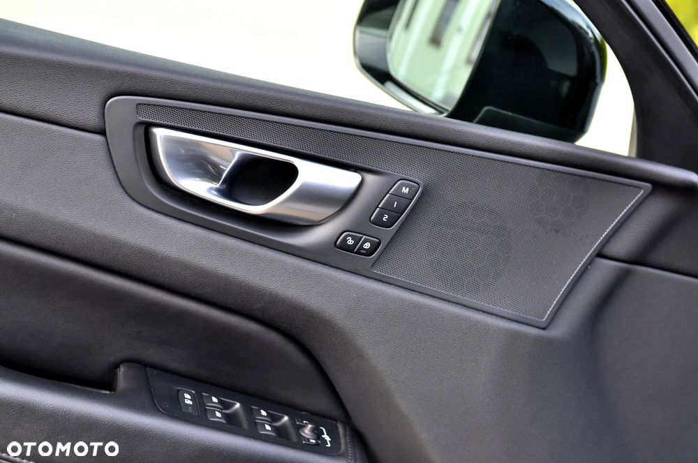 Volvo XC 60 B4 D Geartronic RDesign - 20