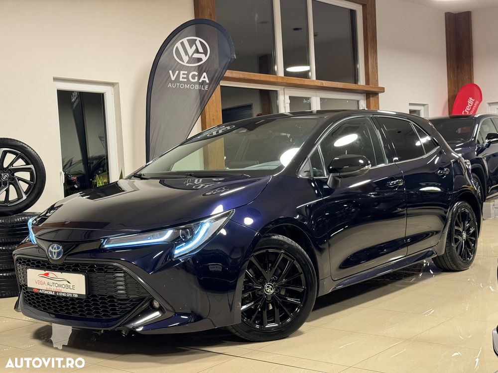 Toyota Corolla 1.8 Hybrid Business Edition - 1