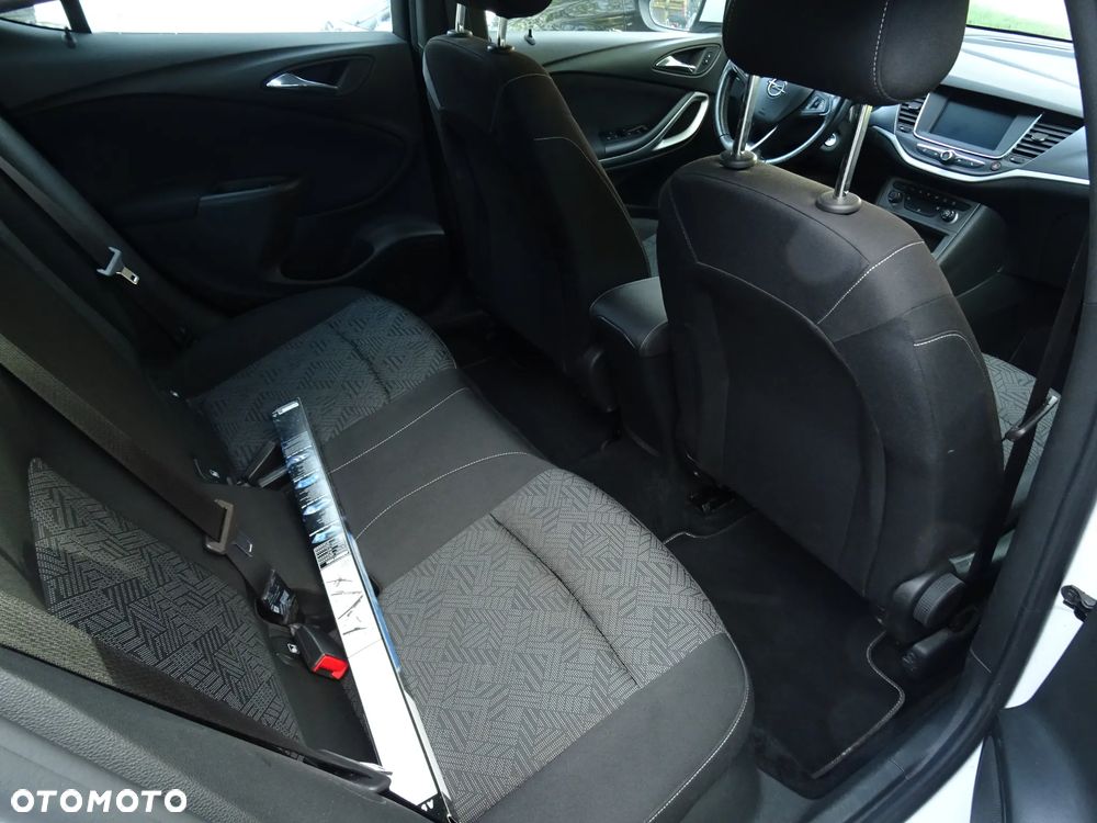 Opel Astra 1.4 Enjoy - 19