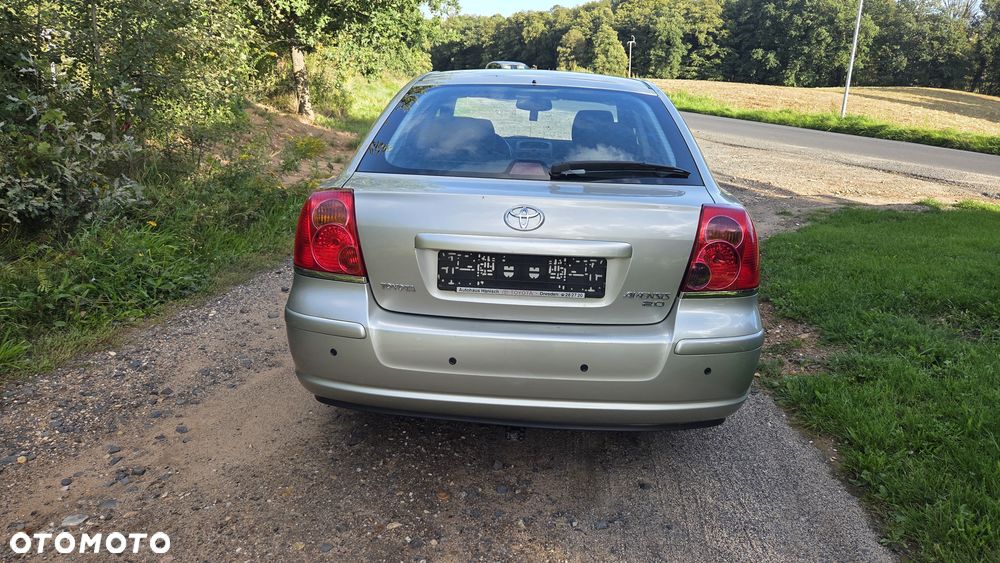 Toyota Avensis 2.0 VVT-i Automatik Sol - 11