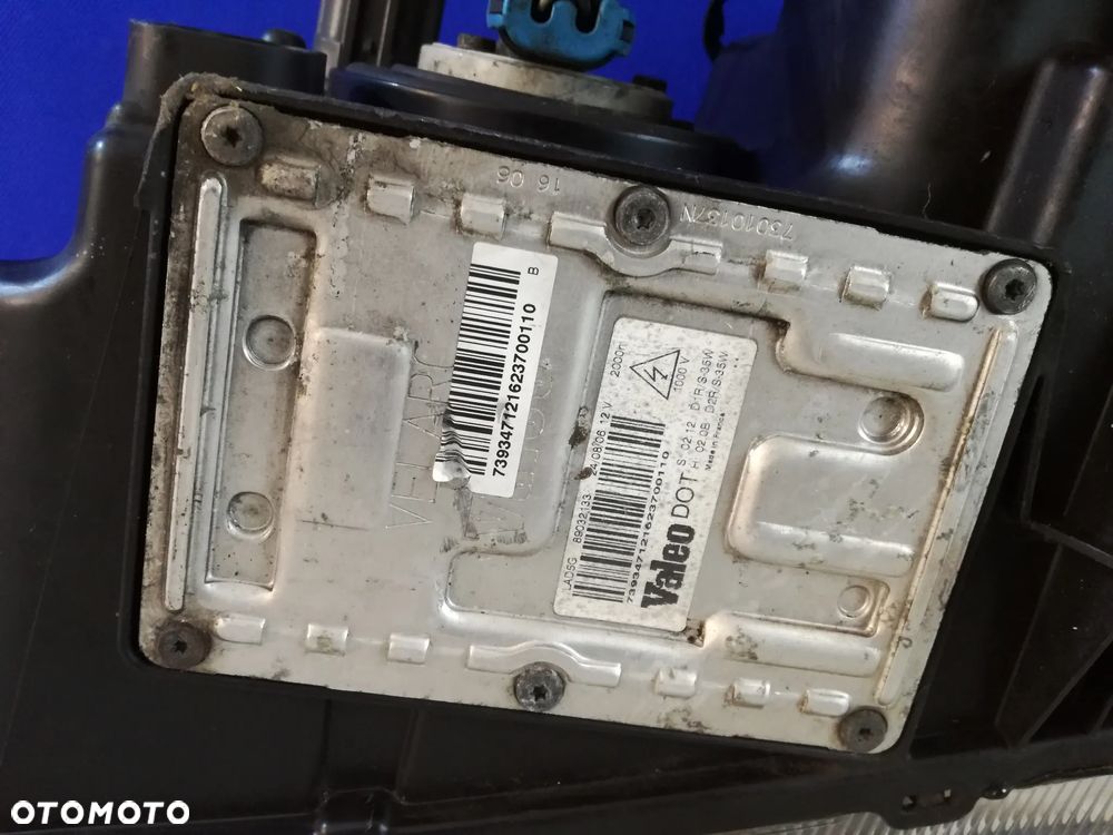 Chrysler 300c 1 I lampa reflektor przód prawa xenon Europa 04/10 - 4