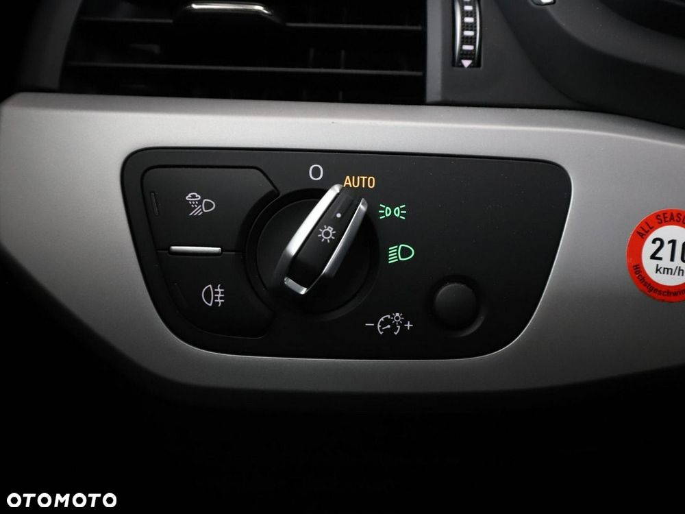 Audi A4 Limousine 35 TFSI mHEV S tronic - 34