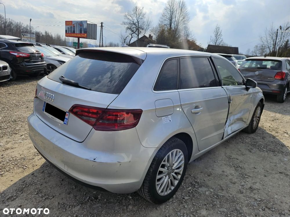 Audi A3 Sportback 2.0 TDI S tronic S line Sportpaket - 3