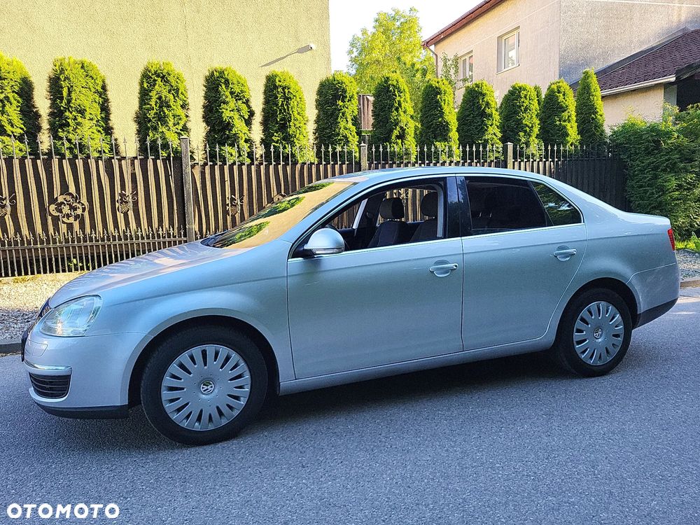 Volkswagen Jetta 1.9 TDI Comfortline - 24